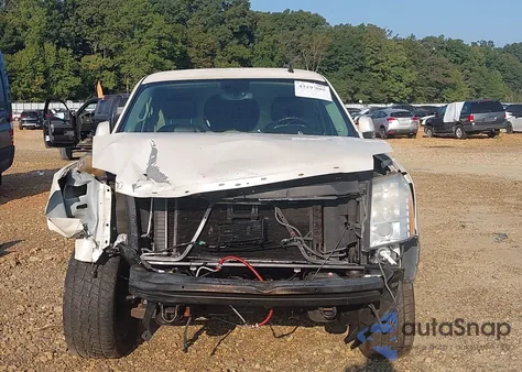 2007 Cadillac Escalade Standard z USA, uszkodzony, nr VIN 1GYEC63887R388340